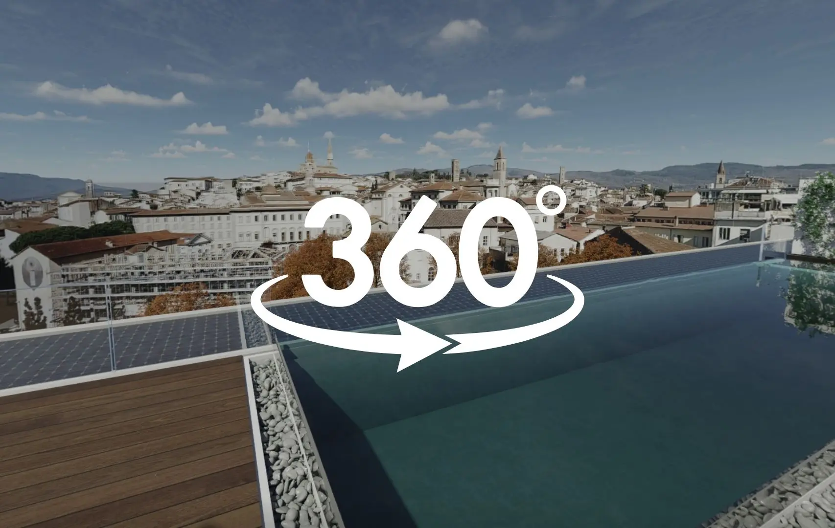 Panoramica Terrazza con Piscina Palazzo Petrarca